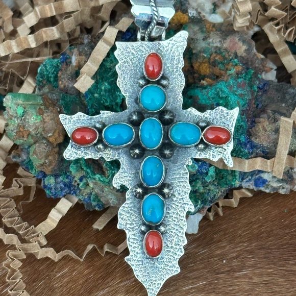 Kingman turquoise coral statement cross sterling silver pendant - Picture 5 of 5